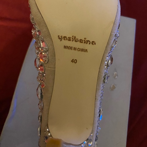 new yasibeina , wedding or bridal look, mid heels. Siz 10 /40 - Picture 2 of 4